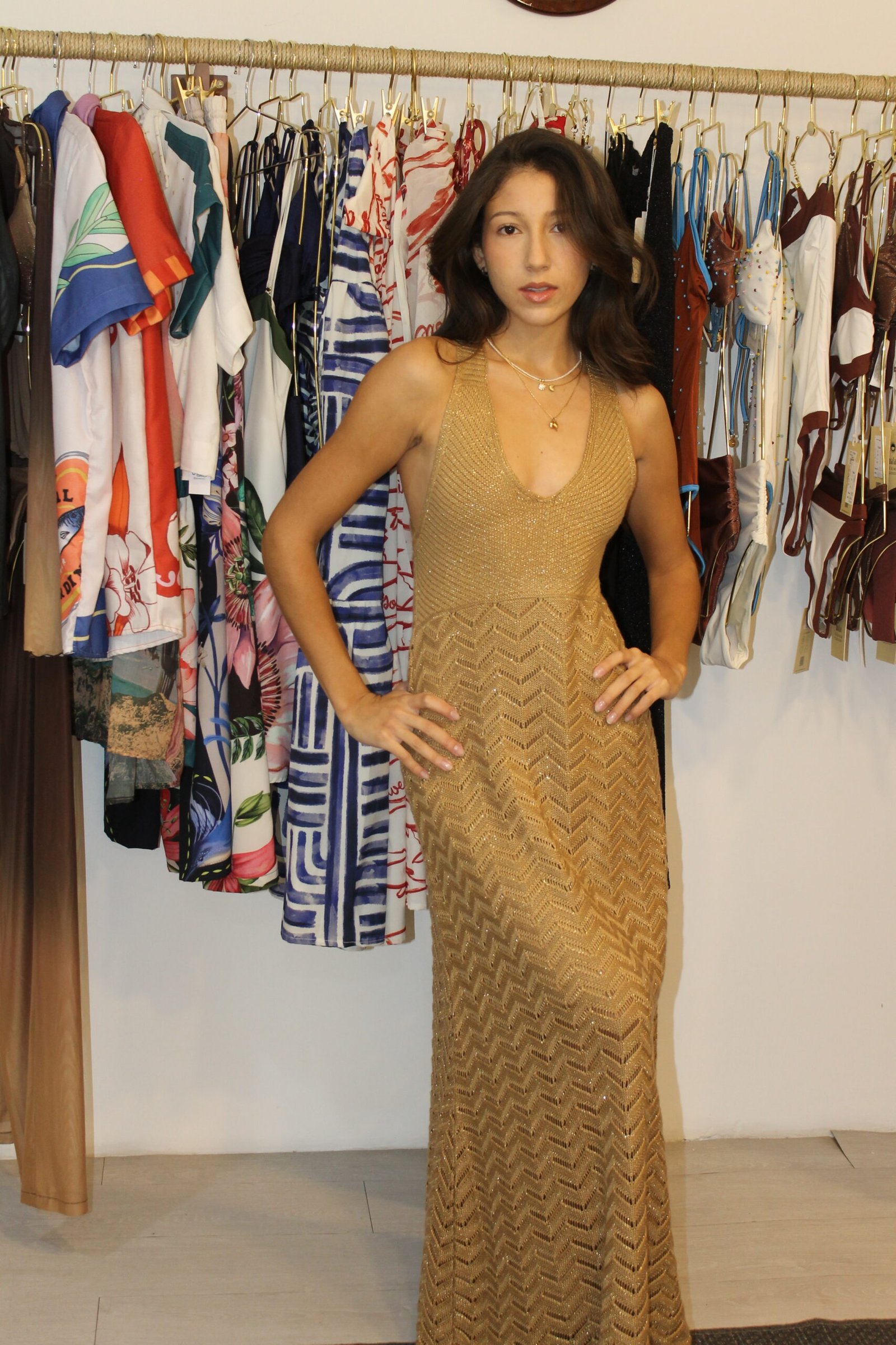 vestido-tejido-escote-v