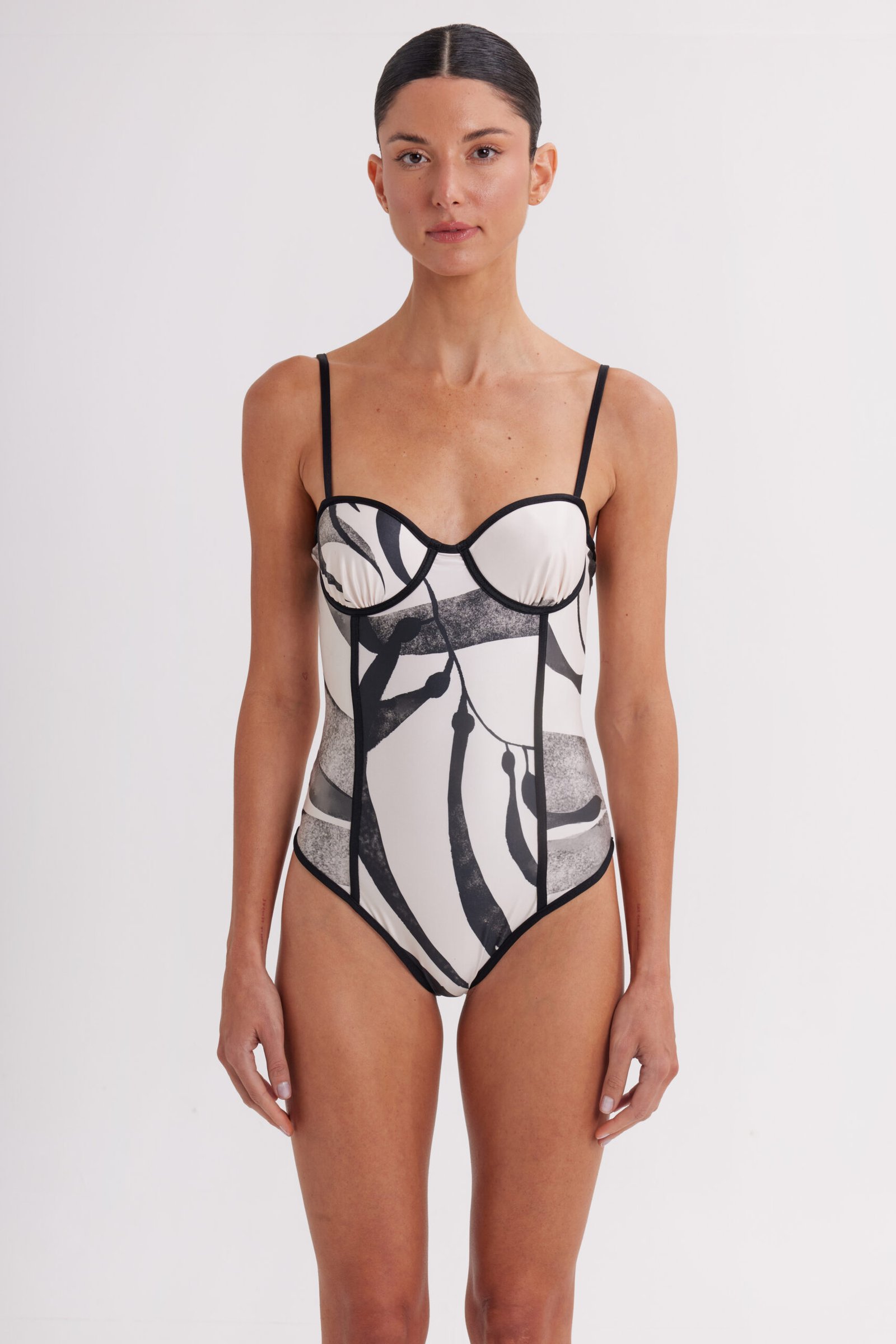 one-piece-con-ballenas-black-and-white