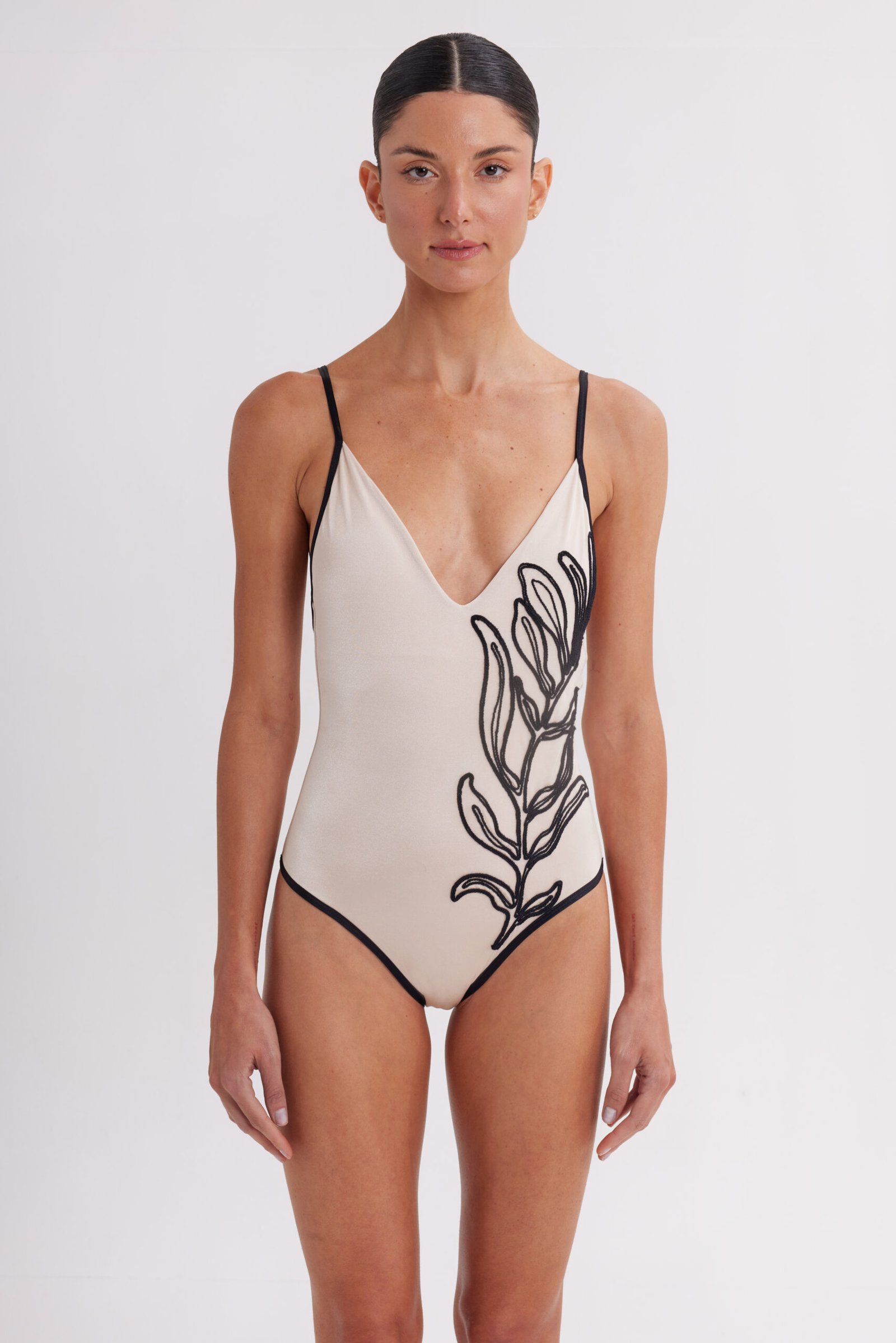 one-piece-champange-bordado